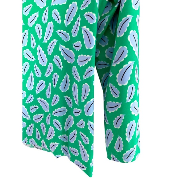Womans Anne Klein wrap blouse green contemporary print feels silky & luxurious M - Picture 4 of 8